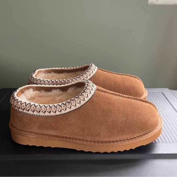 Quince - Australian Shearling Clog Slipper - UGG Tasman - Picture 3 of 6